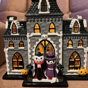 Bath & Body Works Halloween Haunted House luminary 2016